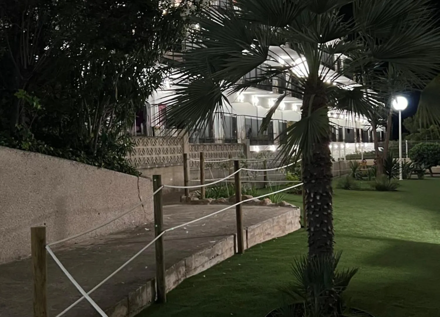 Aparthotel Quiet Salou Beach Front