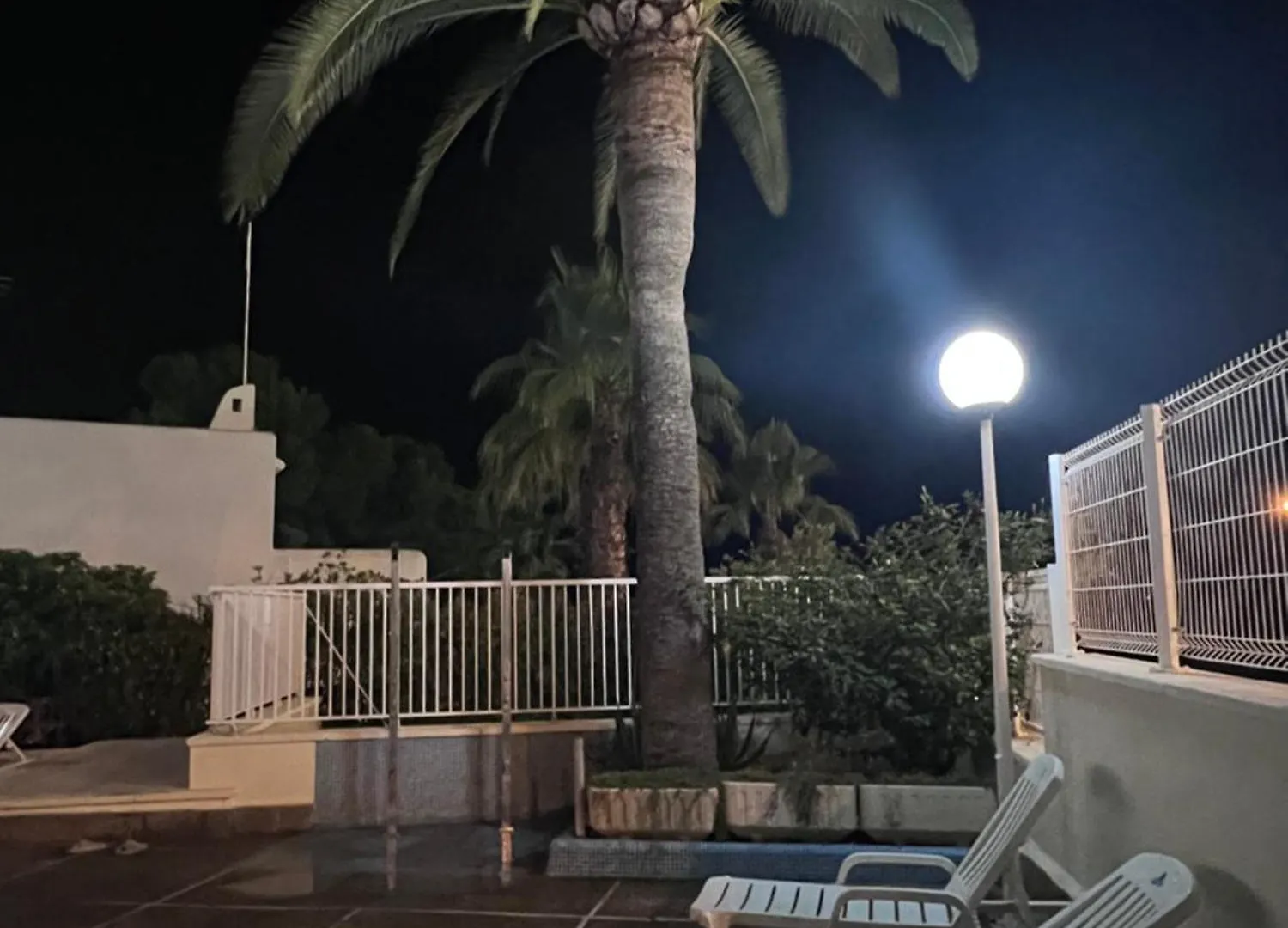 Aparthotel Quiet Salou Beach Front